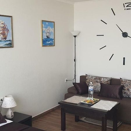 7 Days Apartments Апартаменты В Затоке ザトカ エクステリア 写真