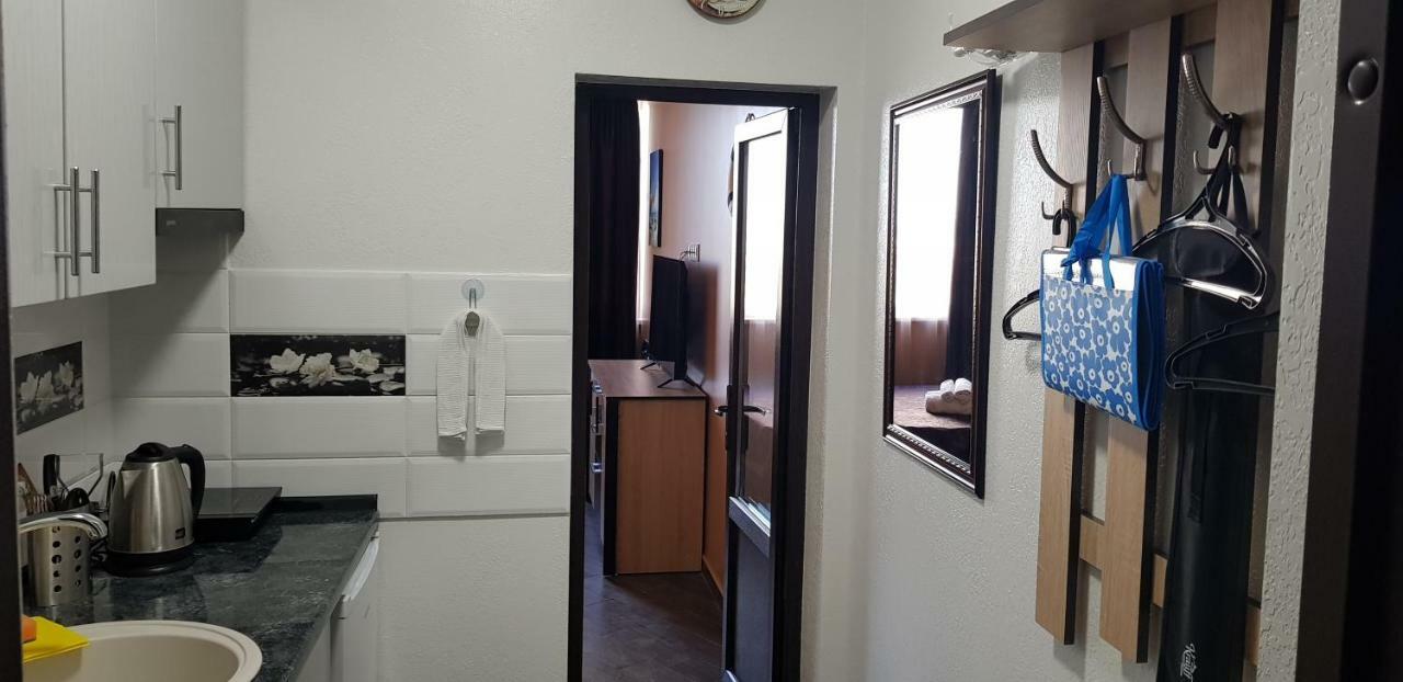 7 Days Apartments Апартаменты В Затоке ザトカ エクステリア 写真