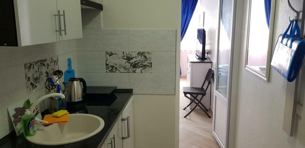 7 Days Apartments Апартаменты В Затоке ザトカ エクステリア 写真