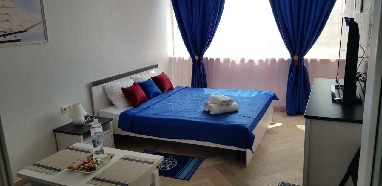 7 Days Apartments Апартаменты В Затоке ザトカ エクステリア 写真
