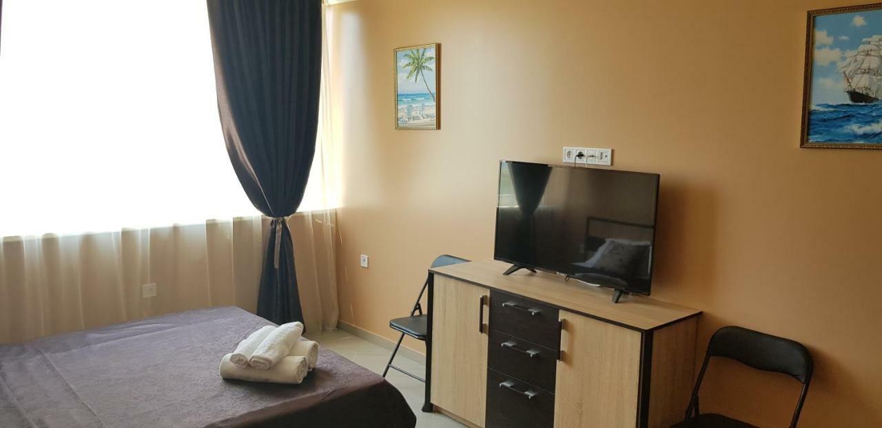 7 Days Apartments Апартаменты В Затоке ザトカ エクステリア 写真
