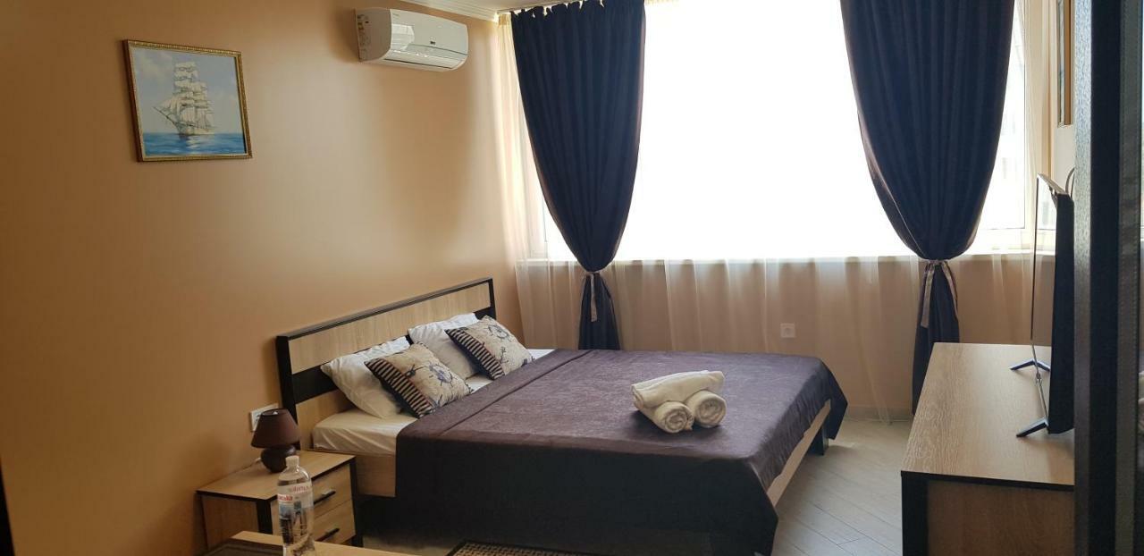 7 Days Apartments Апартаменты В Затоке ザトカ エクステリア 写真