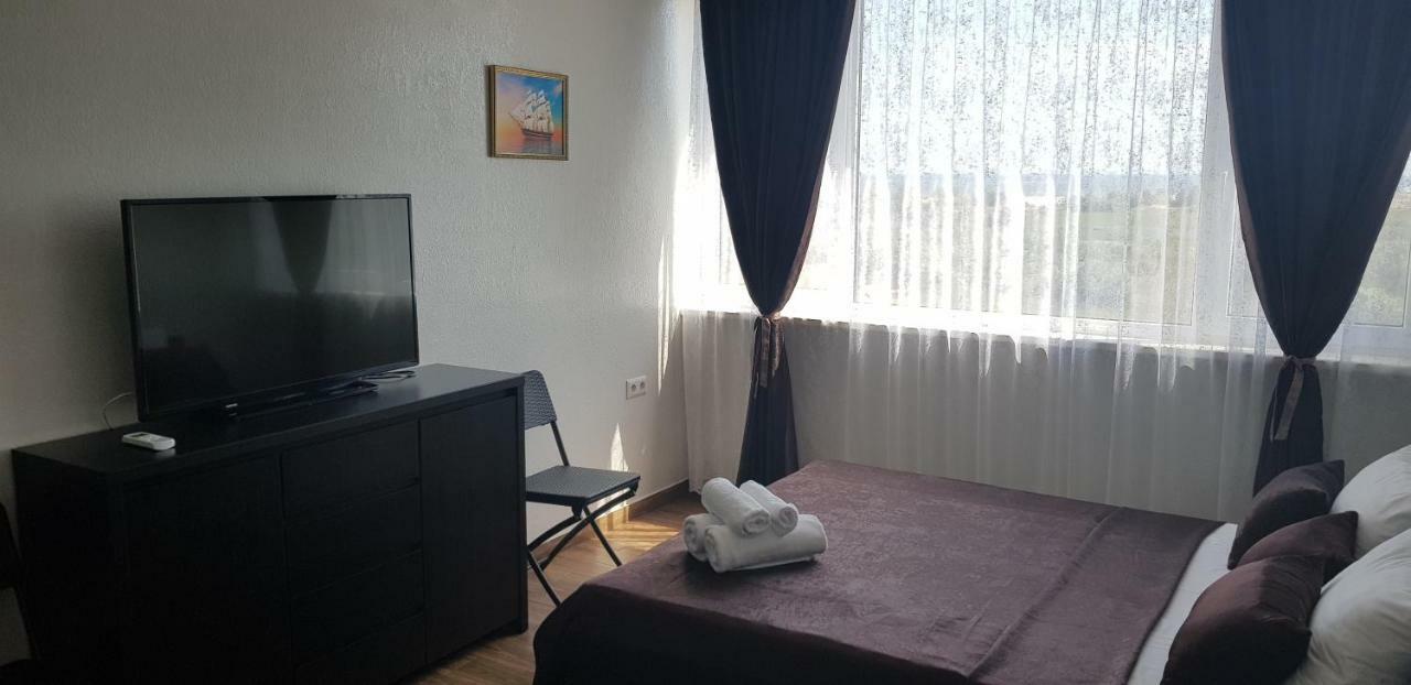 7 Days Apartments Апартаменты В Затоке ザトカ エクステリア 写真
